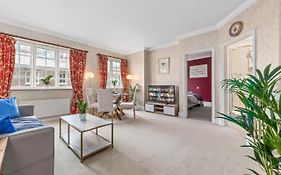The Mayfair Large Snug